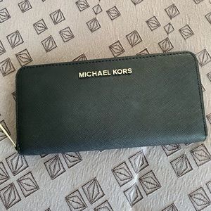 Michael Kors wallet